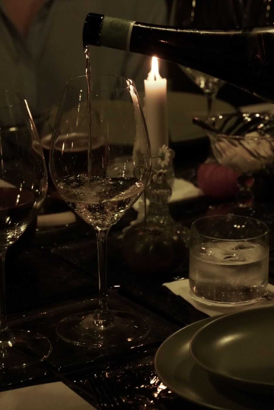Hospitality wine service photography