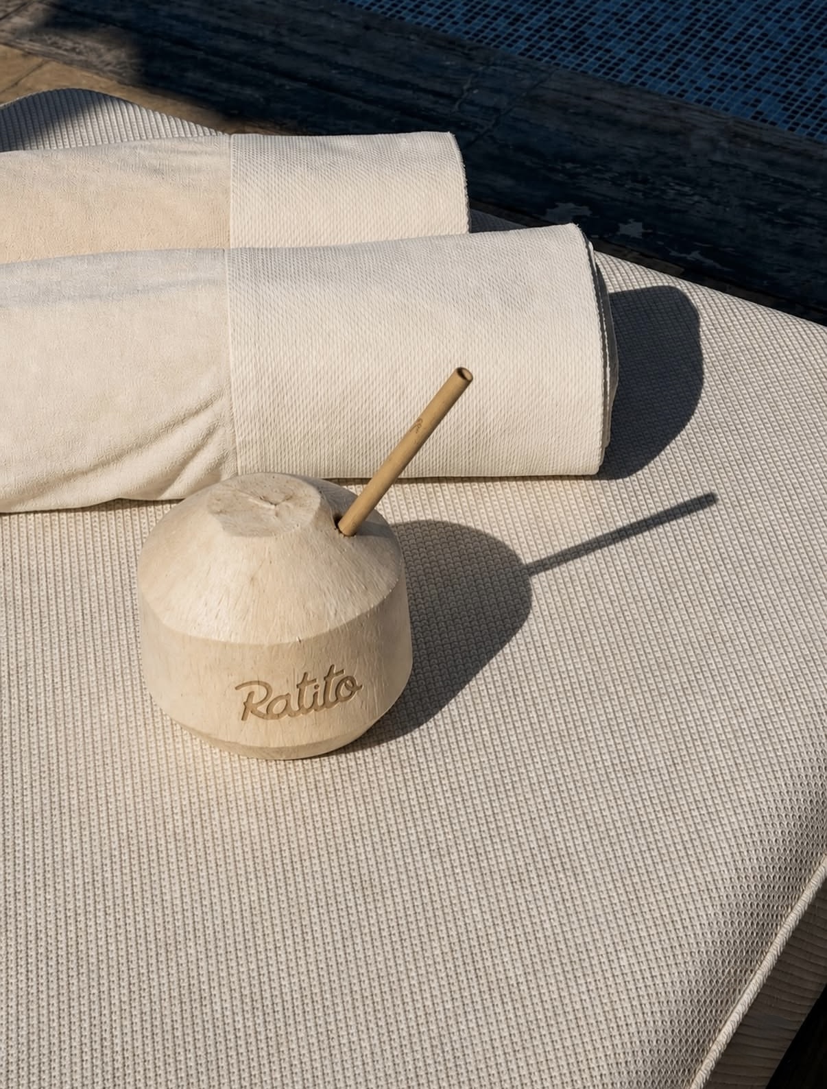 Ratito hospitality campaign by the pool